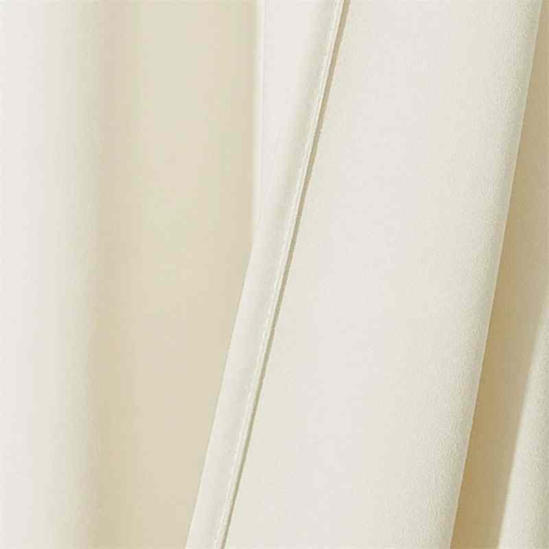 Rideau en velours blanc occultant et isolant