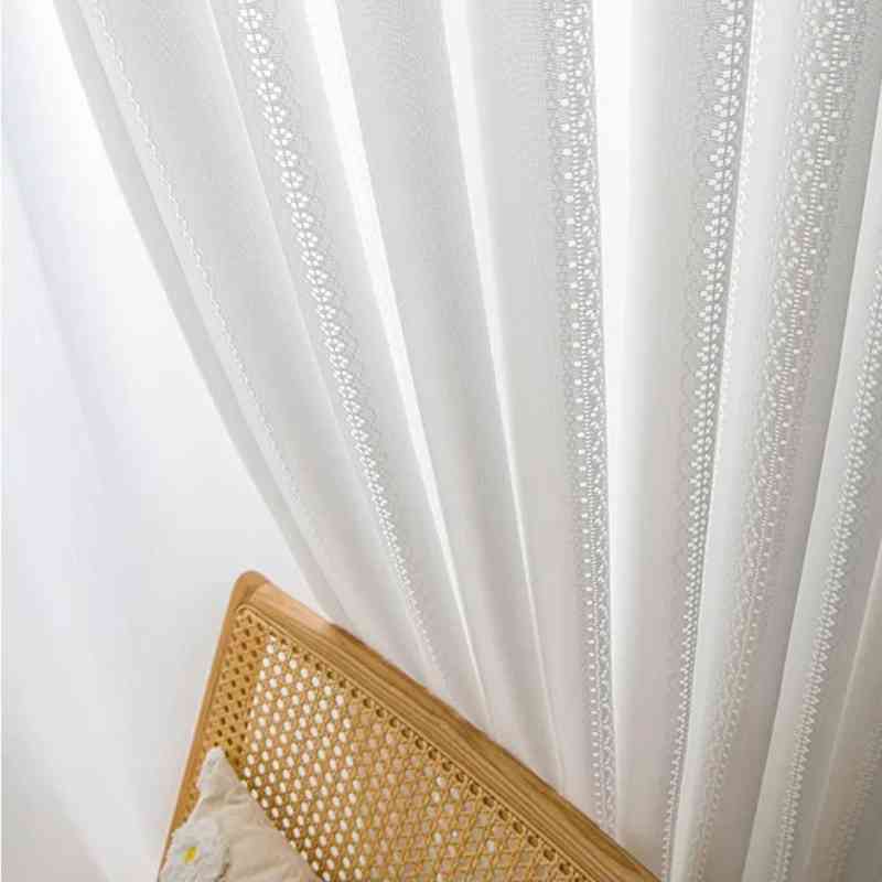 Rideau voilage blanc avec broderie pour salon ou chambre
