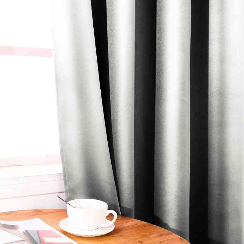Rideau de luxe en satin argenté avec isolation thermique et occultant